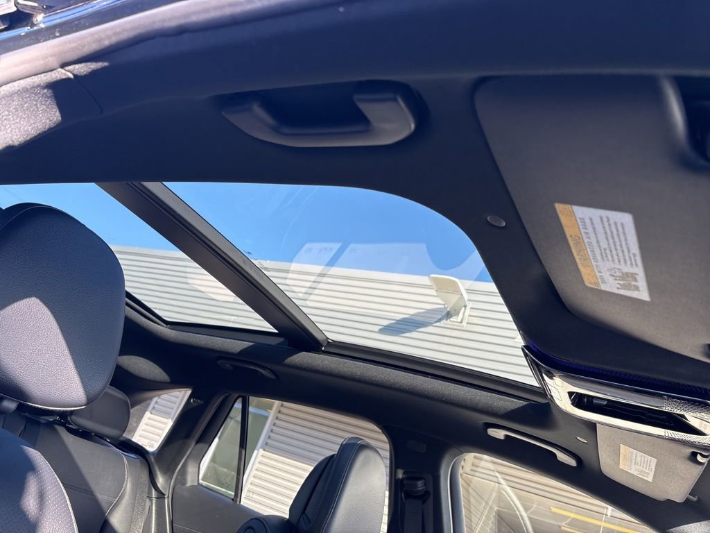 Used 2024 Mercedes-Benz GLC 300 4MATIC image 18