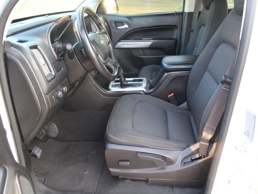 Used 2020 Chevrolet Colorado LT w/ LT Convenience Package image 3