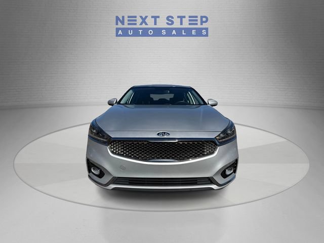 Used 2017 Kia Cadenza Premium FWD image 2