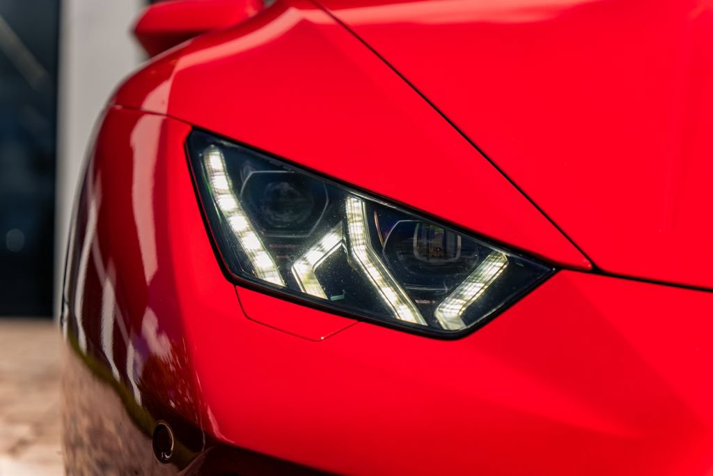 Used 2016 Lamborghini Huracan LP 610-4 AWD/4WD image 9