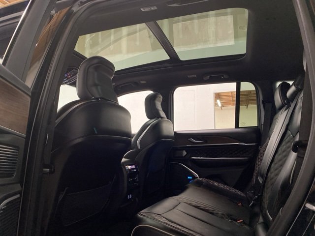 Used 2022 Jeep Grand Cherokee Summit image 27