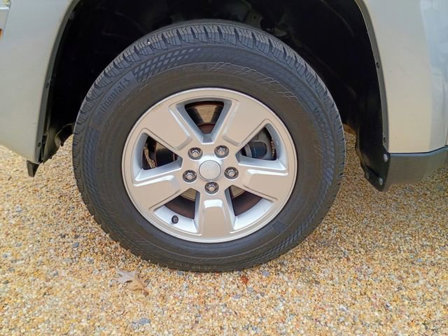 Used 2012 Jeep Liberty Sport image 24