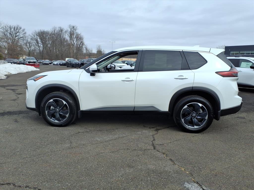 Used 2025 Nissan Rogue SV image 7