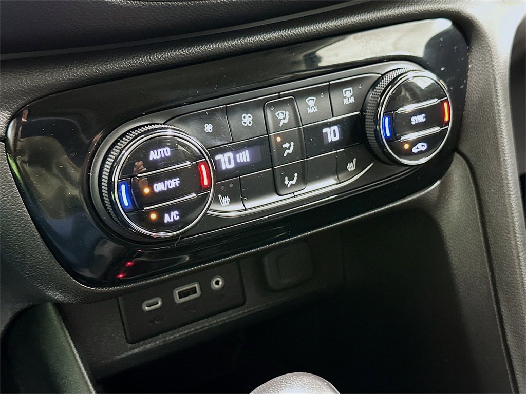 Used 2023 Buick Encore GX Select w/ Safety Package II image 15