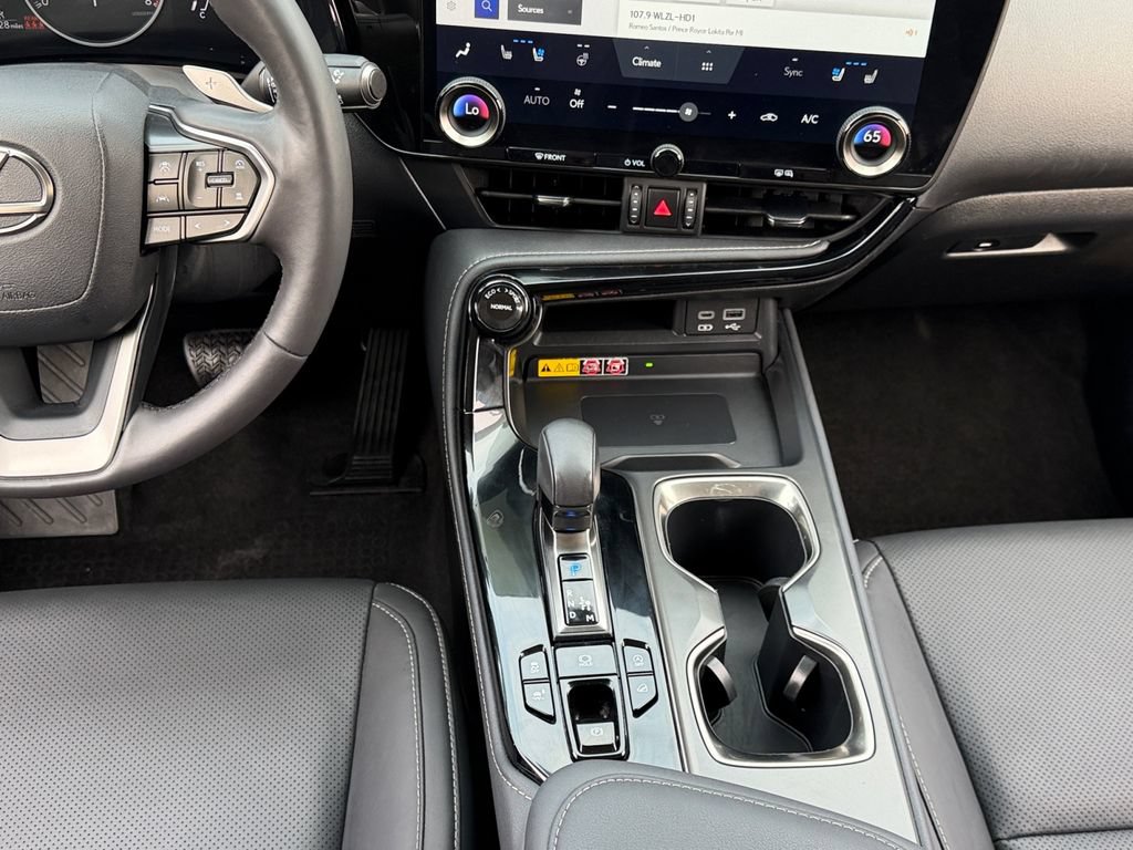 Used 2024 Lexus NX 350 AWD image 12
