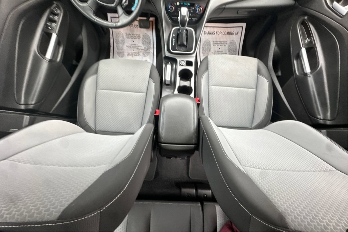 Used 2017 Ford C-MAX Energi SE w/ Equipment Group 401A image 14