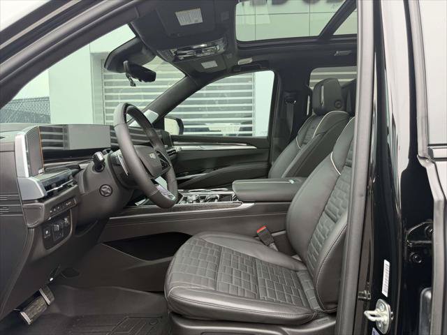 Used 2025 Cadillac Escalade ESV V AWD/4WD image 21