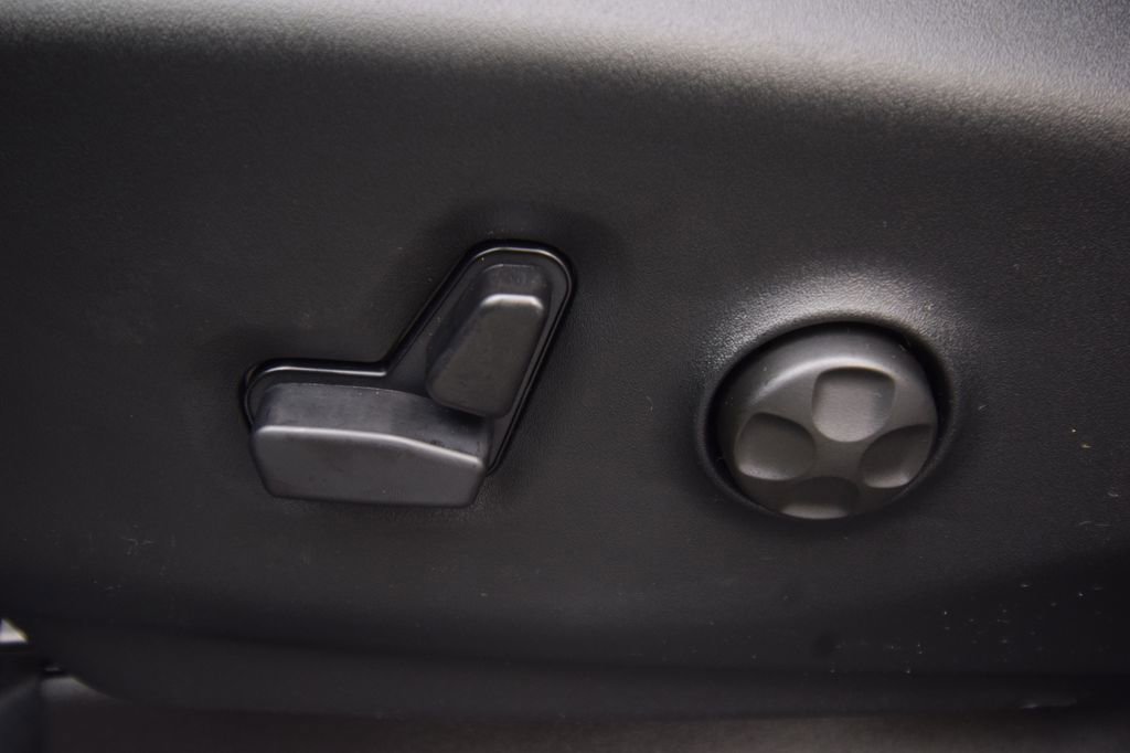 New 2025 Chrysler Pacifica Select image 26