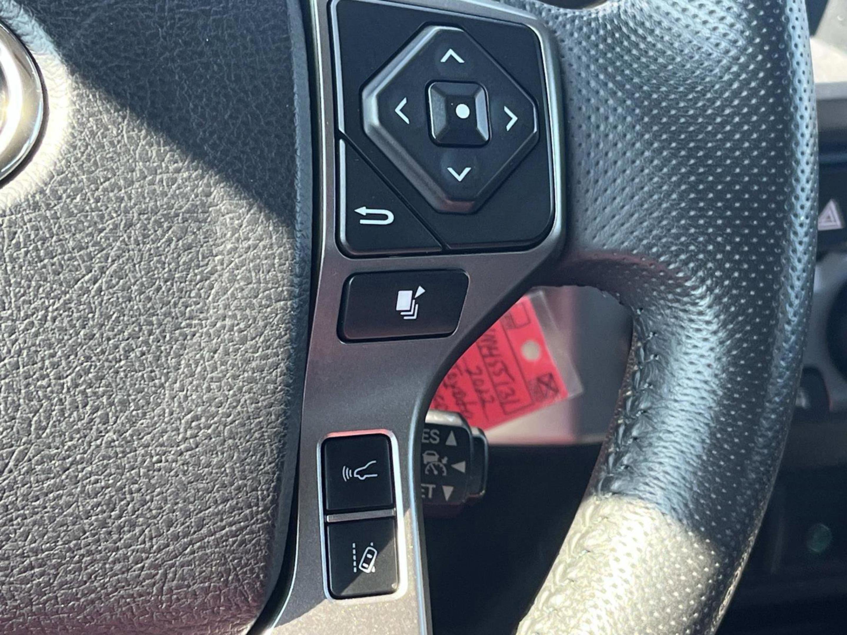 Used 2022 Toyota Tacoma SR5 AWD/4WD image 29
