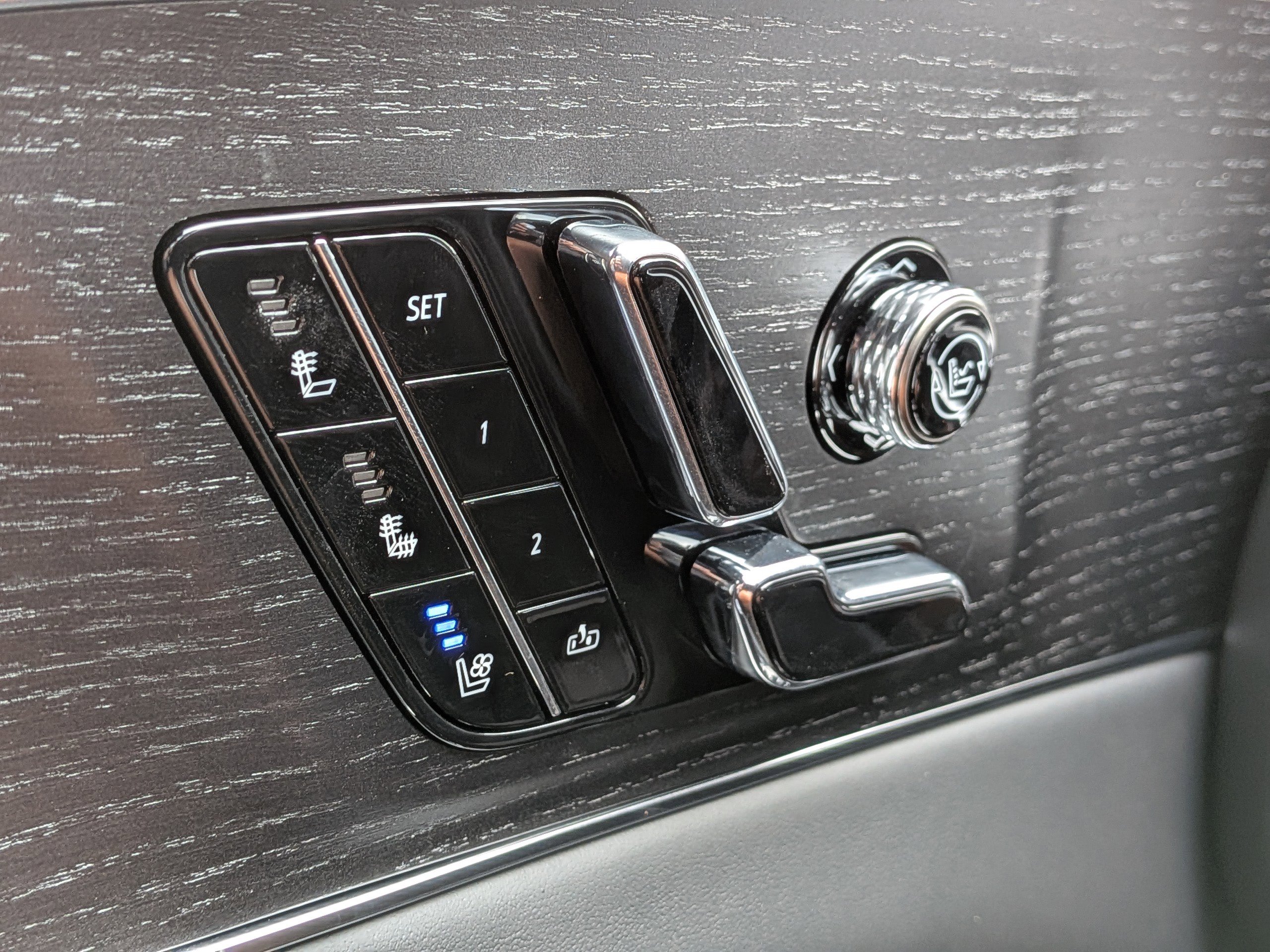 New 2026 Cadillac Lyriq V w/ LPO, Floor Liner Package image 18