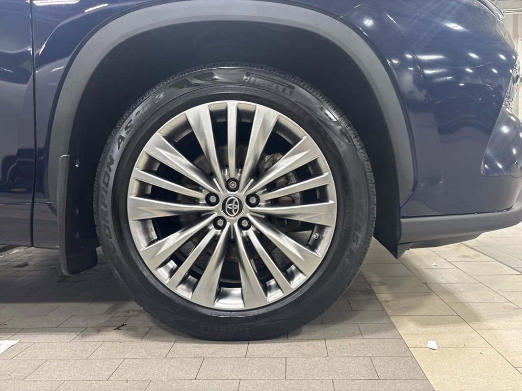 Used 2022 Toyota Highlander Platinum image 29