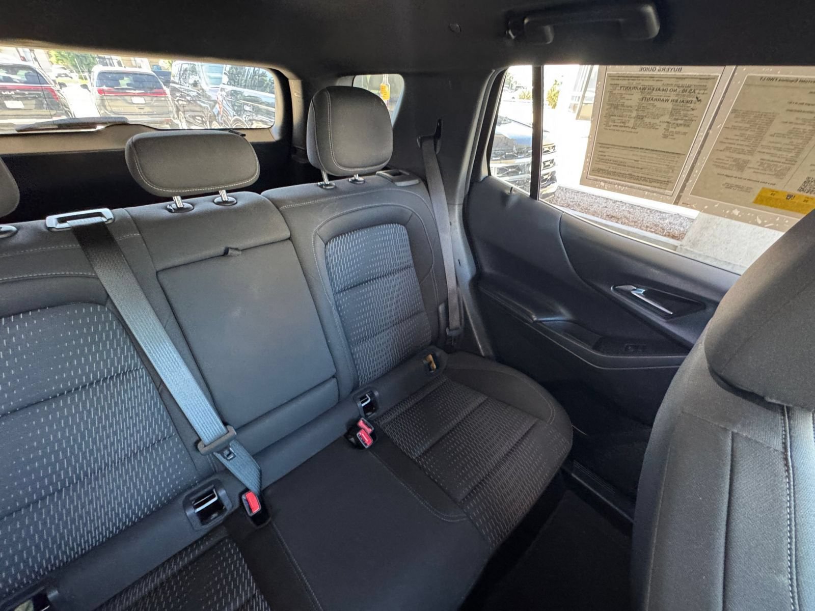 Used 2025 Chevrolet Equinox LT FWD image 37