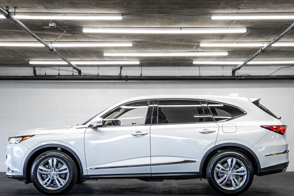 Certified 2024 Acura MDX SH-AWD image 2