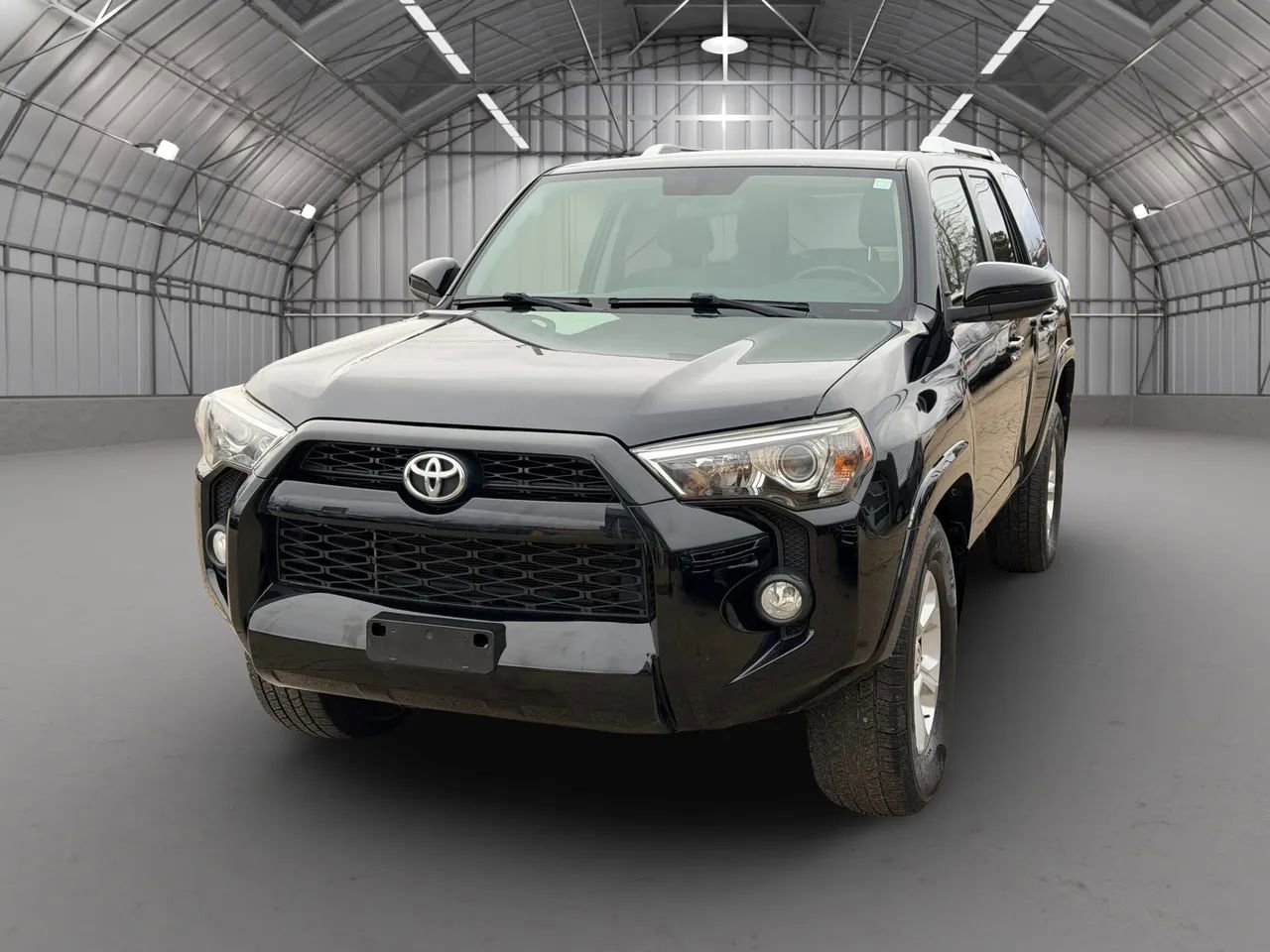 Used 2016 Toyota 4Runner SR5 image 3