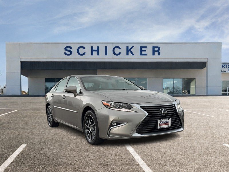 Used 2017 Lexus ES 350 w/ Luxury Package FWD image 1