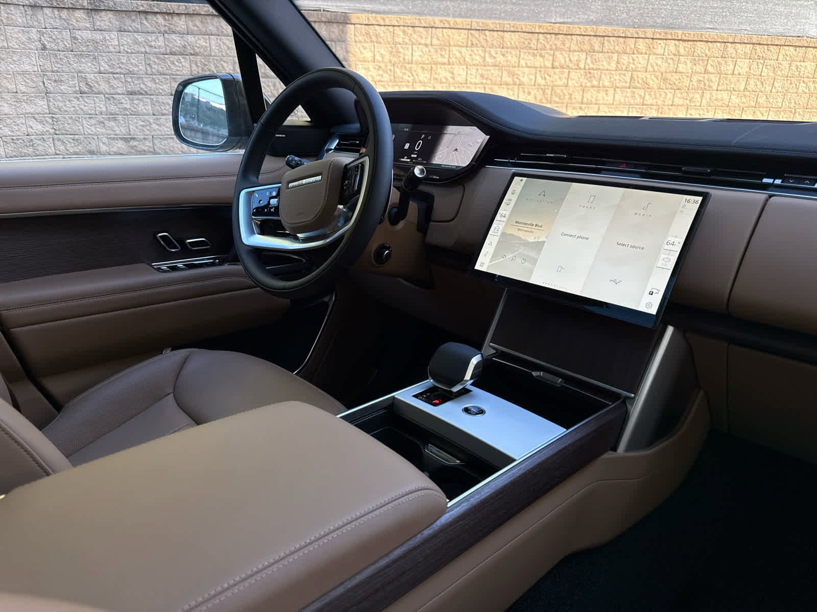 New 2025 Land Rover Range Rover SE image 11