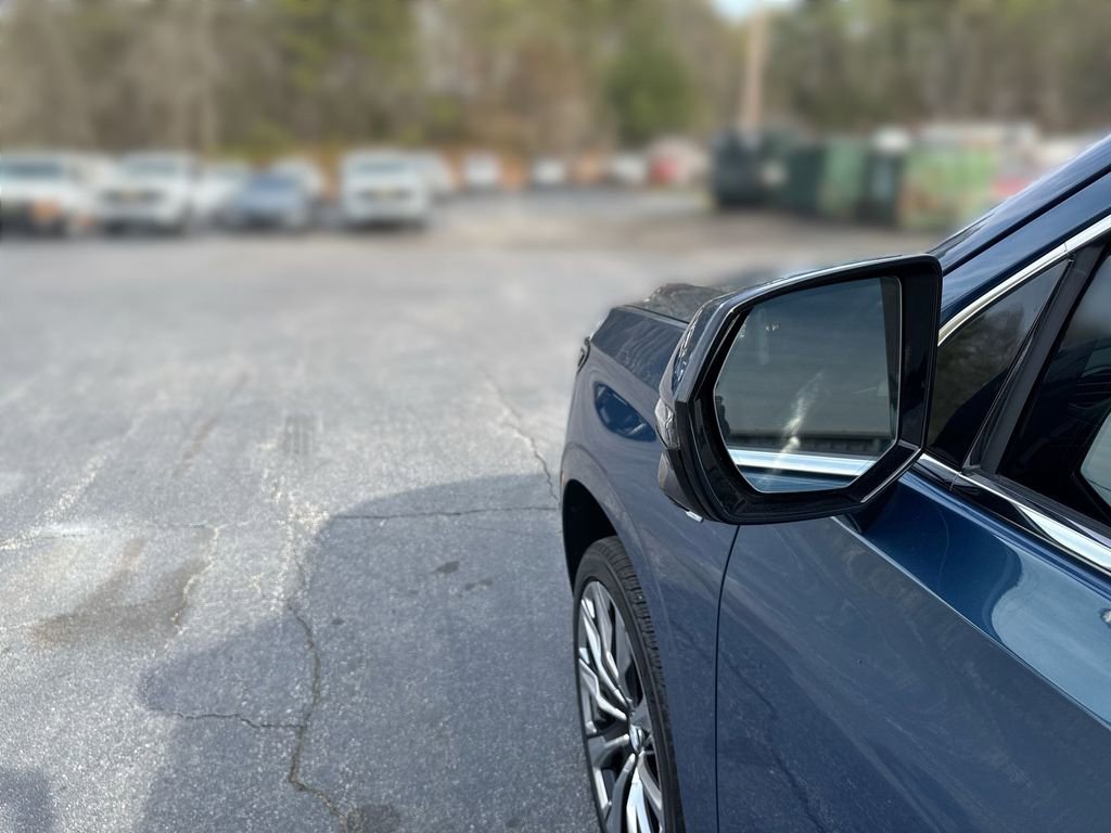 Used 2025 Cadillac Escalade Premium Luxury Platinum image 11