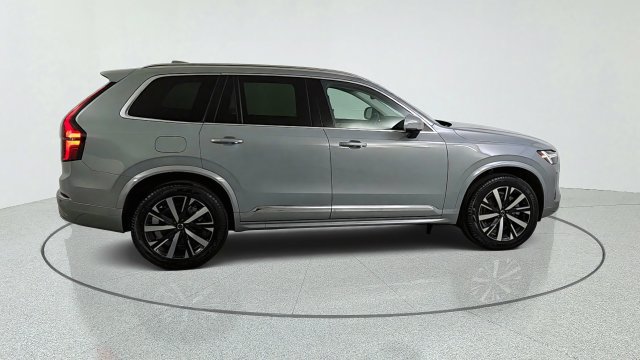 Certified 2026 Volvo XC90 B5 Core AWD/4WD image 8