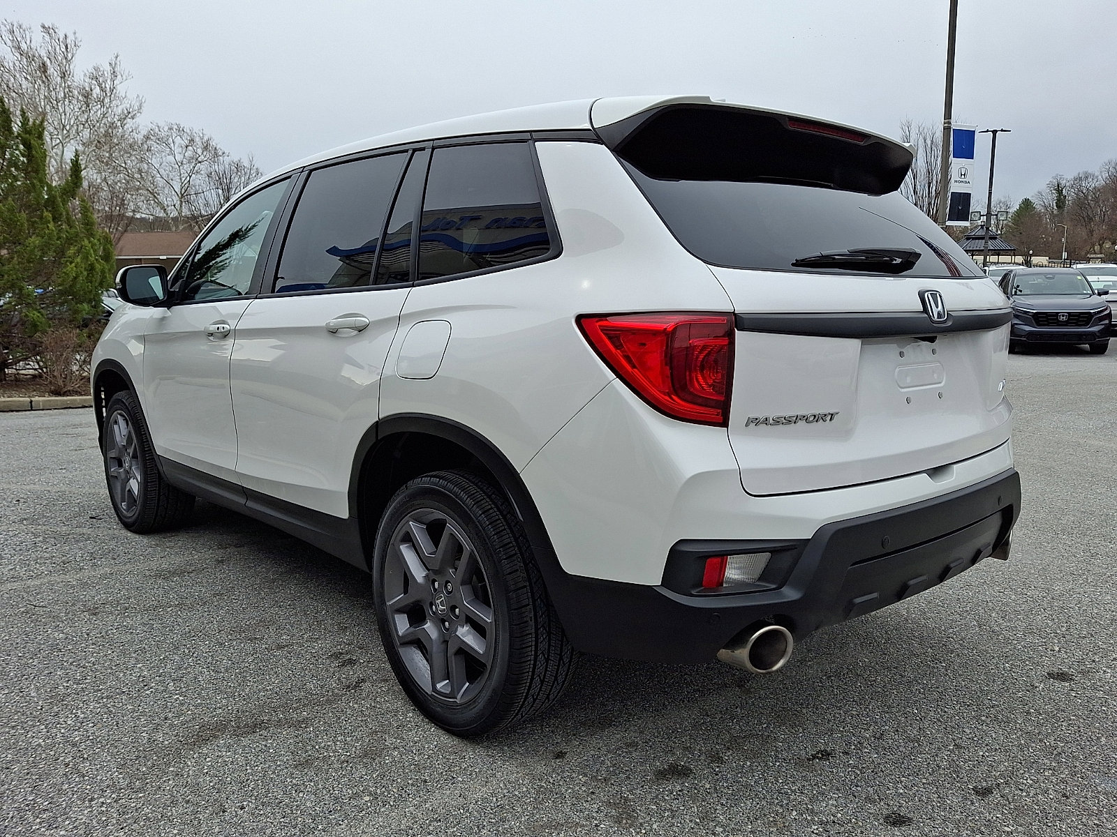 Used 2023 Honda Passport EX-L image 4