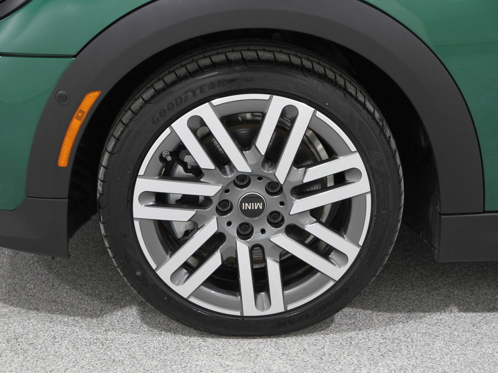 Certified 2025 MINI Cooper S image 22