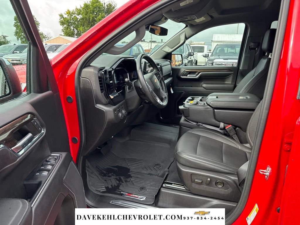 Used 2024 Chevrolet Silverado 1500 LT AWD/4WD image 14