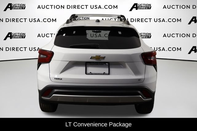 Used 2025 Chevrolet Trax LT w/ Driver Confidence Package FWD video 3