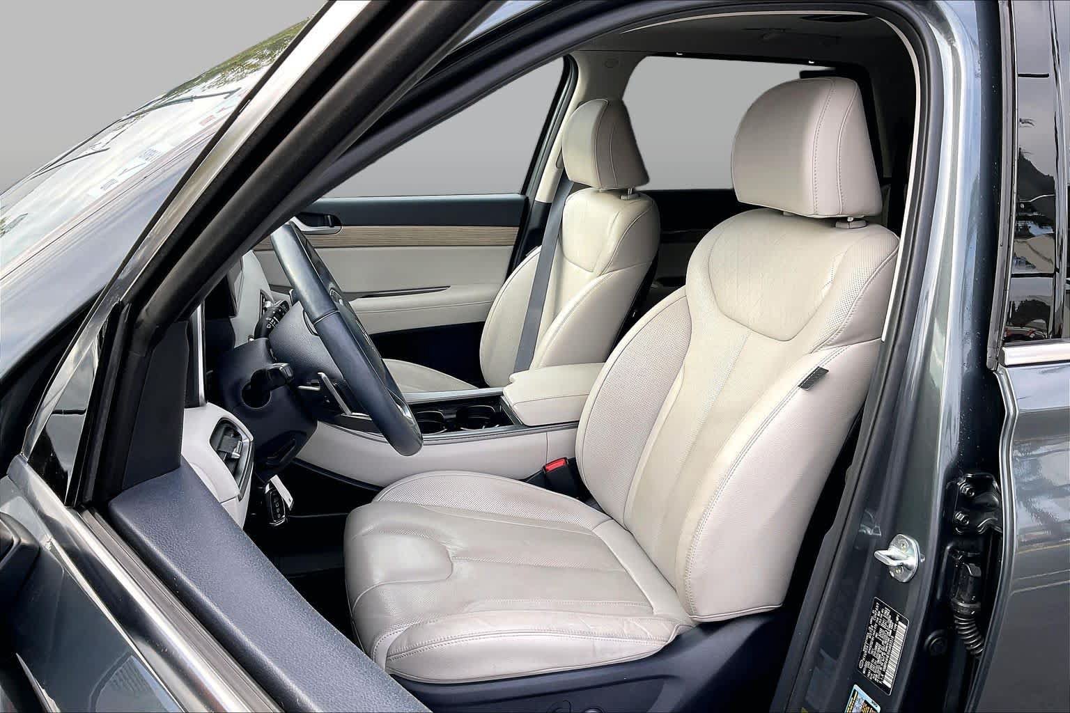 Used 2022 Hyundai Palisade SEL w/ Premium Package FWD image 7