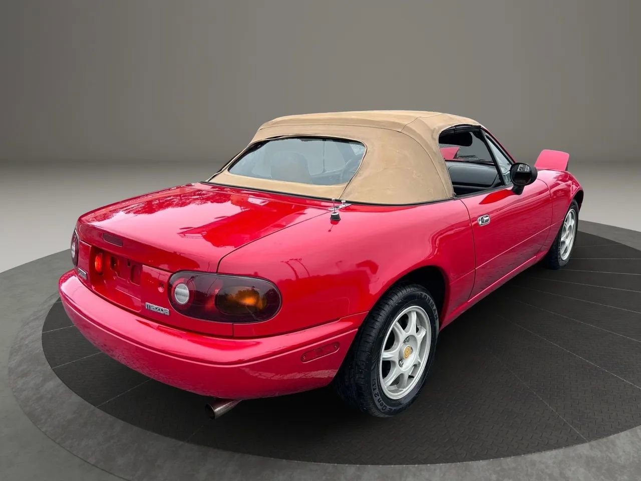 Used 1996 MAZDA MX-5 Miata image 23