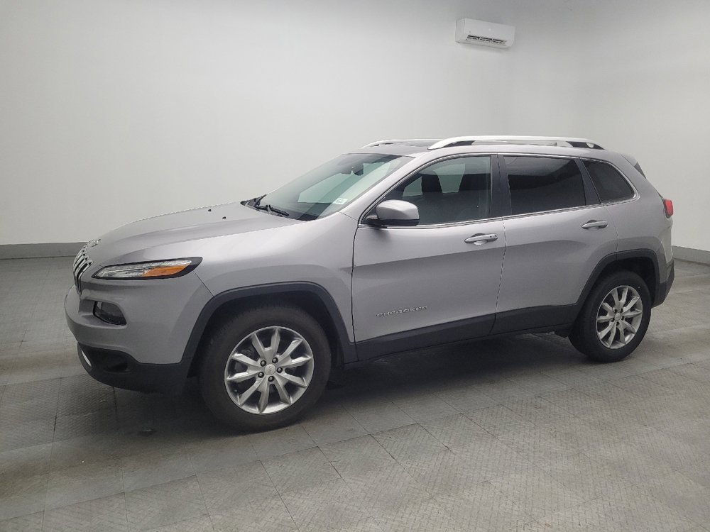 Used 2018 Jeep Cherokee Limited w/ Luxury Group AWD/4WD image 2