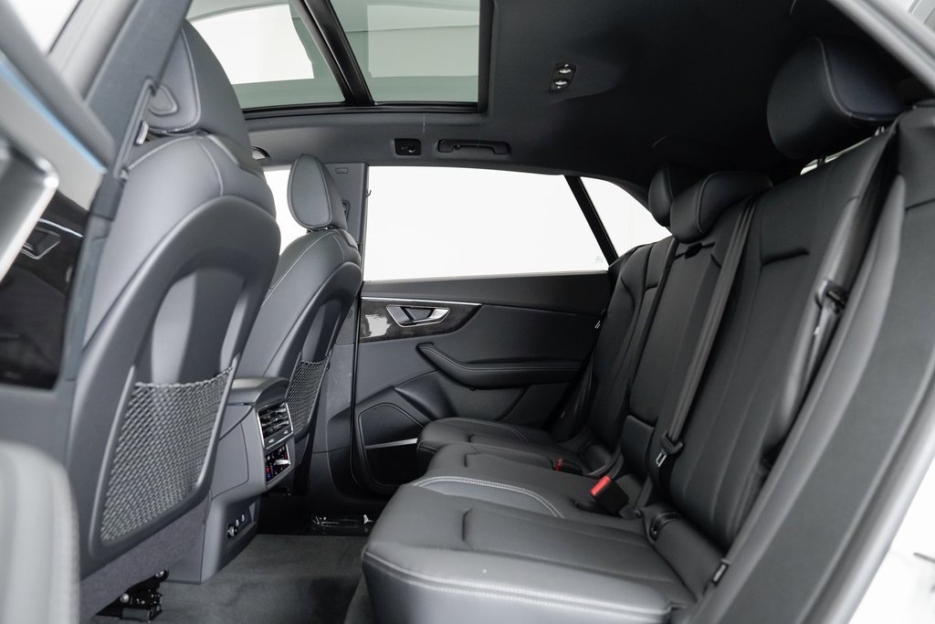 Used 2025 Audi Q8 Premium Plus w/ Premium Plus Package image 27