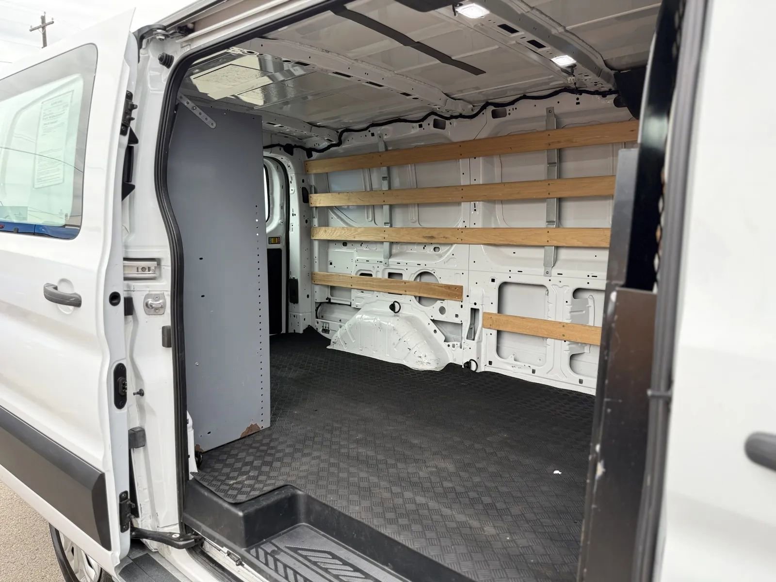 Used 2020 Ford Transit 250 Low Roof w/ Exterior Upgrade Package image 22