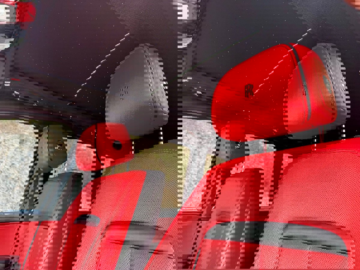 Used 2020 Rolls-Royce Cullinan image 19