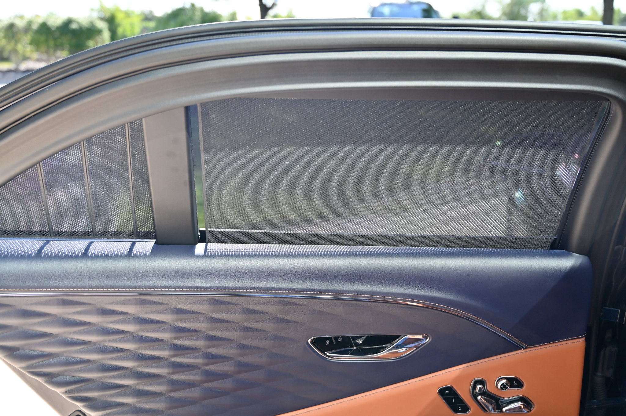 Used 2022 Bentley Flying Spur V8 AWD/4WD image 38