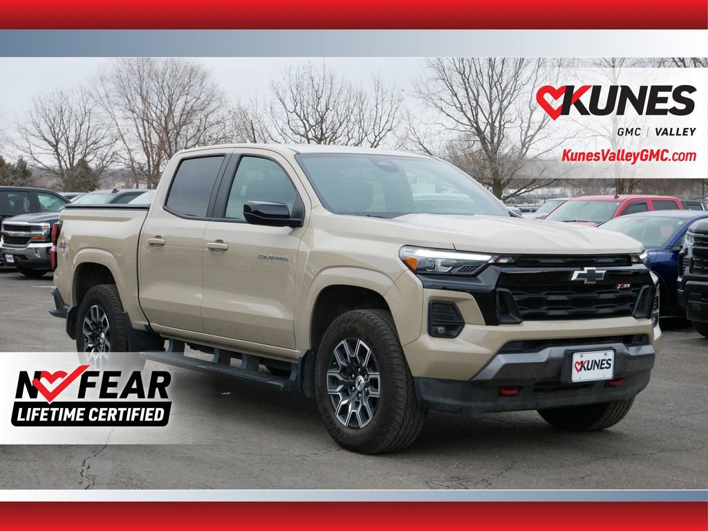 Used 2023 Chevrolet Colorado Z71 w/ Z71 Convenience Package 2 image 1
