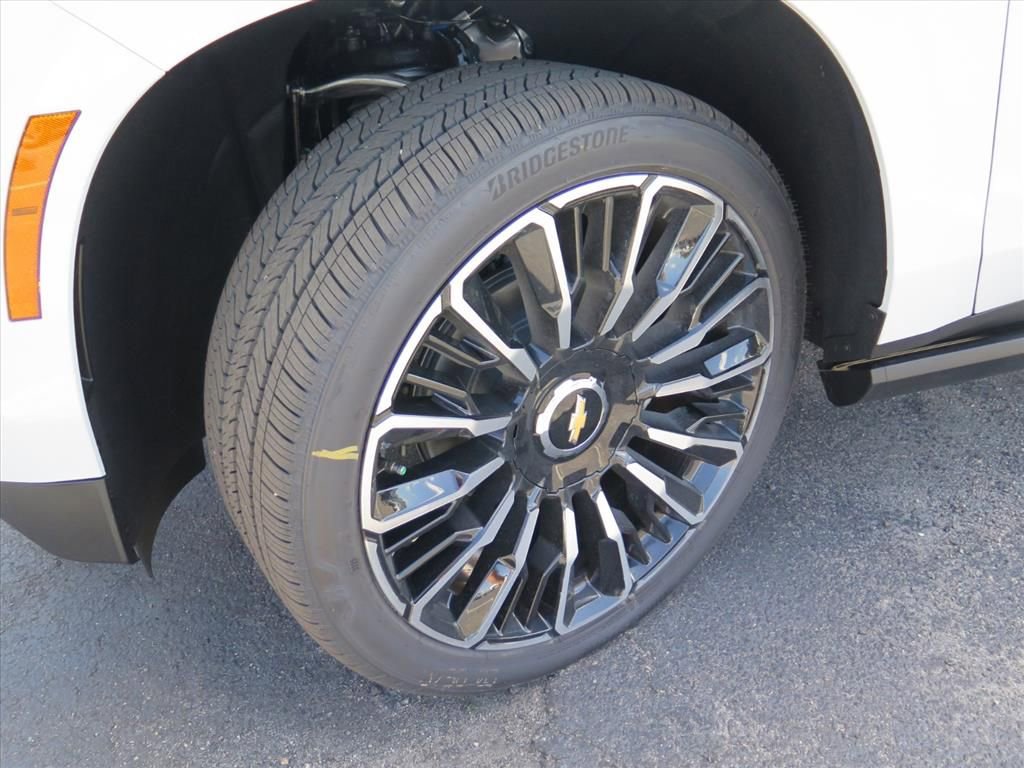 New 2026 Chevrolet Suburban High Country image 16