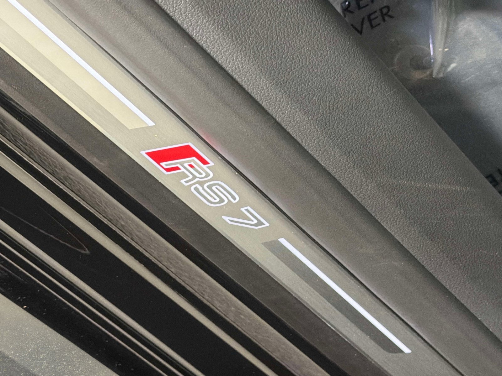 Used 2025 Audi RS 7 Performance AWD/4WD image 25