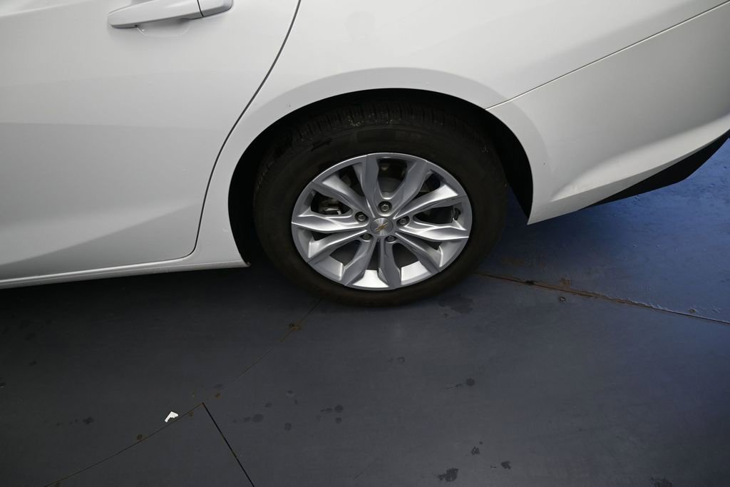 Used 2025 Chevrolet Malibu LT FWD image 17