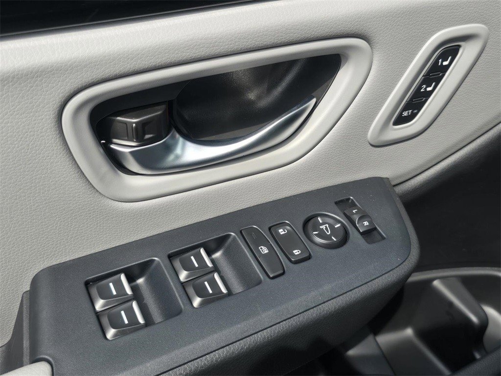 New 2025 Honda Pilot Touring image 26