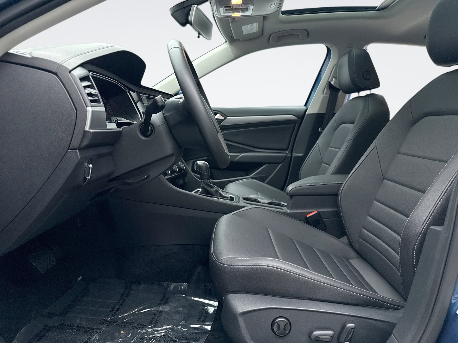 Used 2021 Volkswagen Jetta SE w/ SE Cold Weather Package FWD image 11