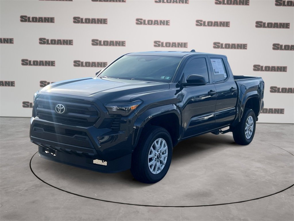 Used 2025 Toyota Tacoma SR image 1