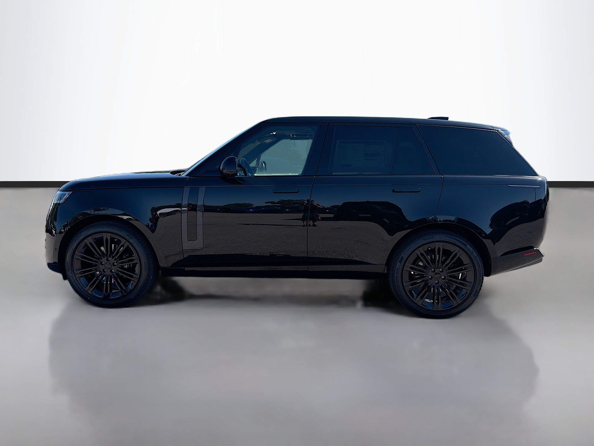 New 2026 Land Rover Range Rover SE AWD/4WD image 2