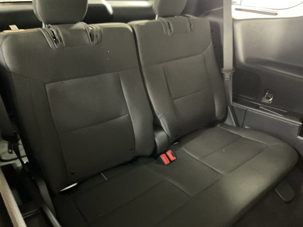 Used 2023 Ford Explorer XLT AWD/4WD image 23