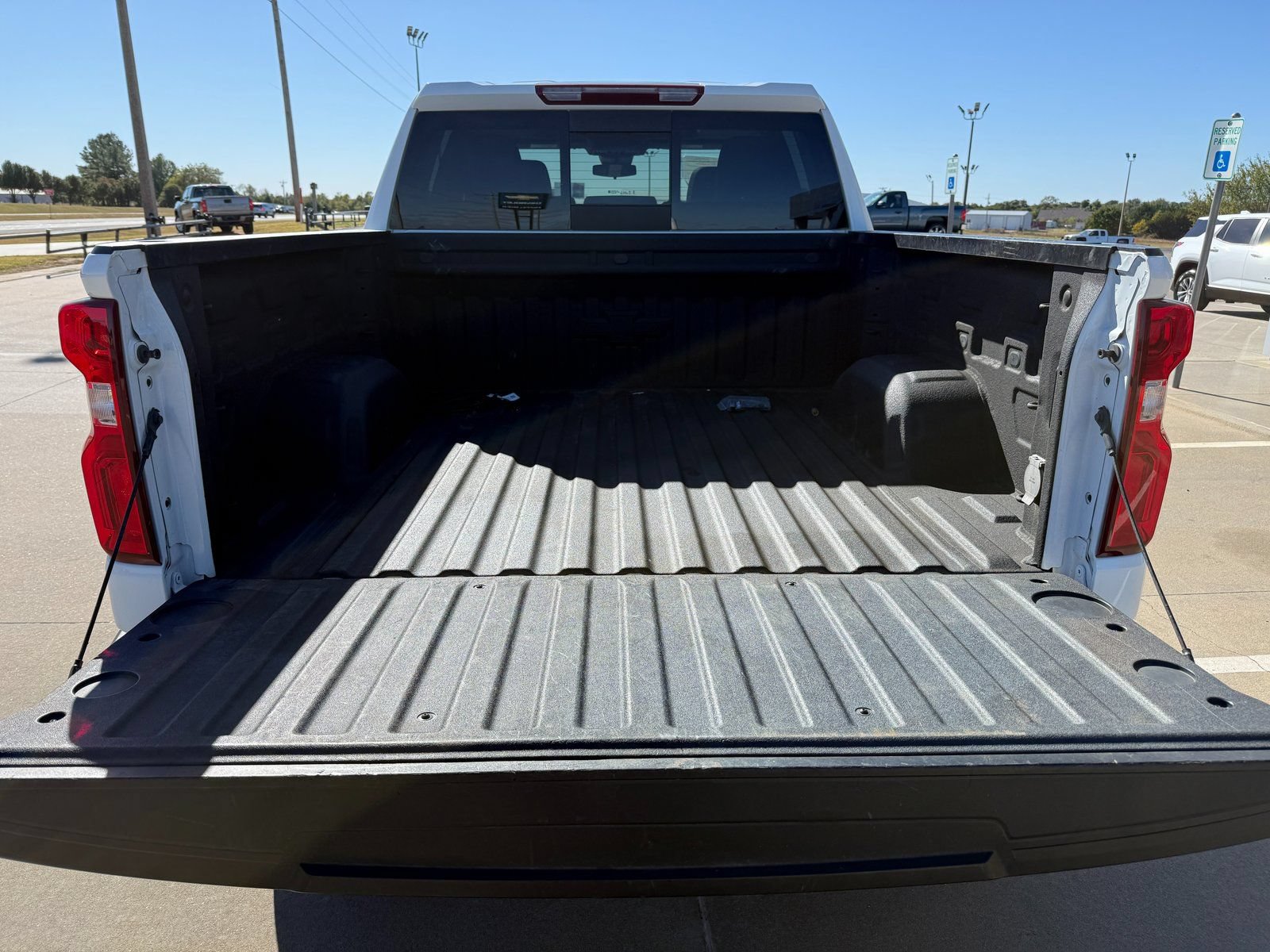 Used 2024 Chevrolet Silverado 1500 LT Trail Boss w/ LT Trail Boss Premium Package AWD/4WD image 6