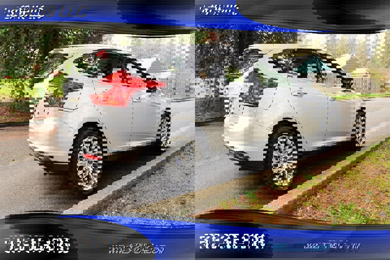 Used 2012 Ford Focus Titanium image 9