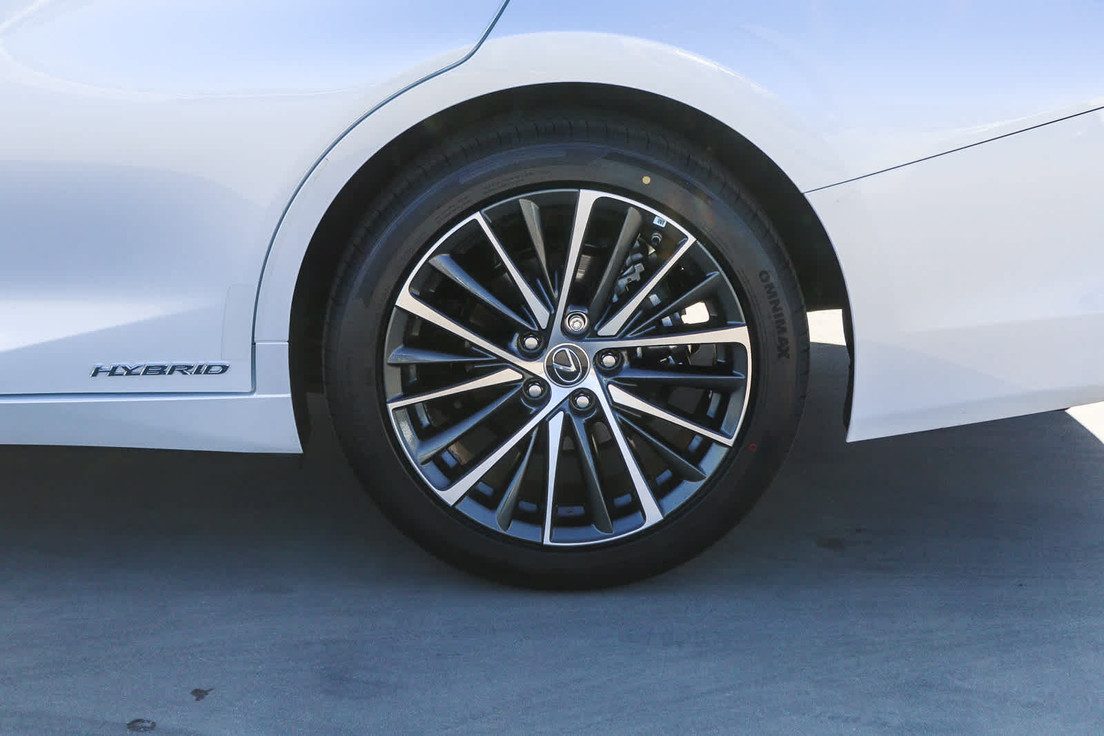 Used 2022 Lexus ES 300h w/ Premium Package FWD image 12