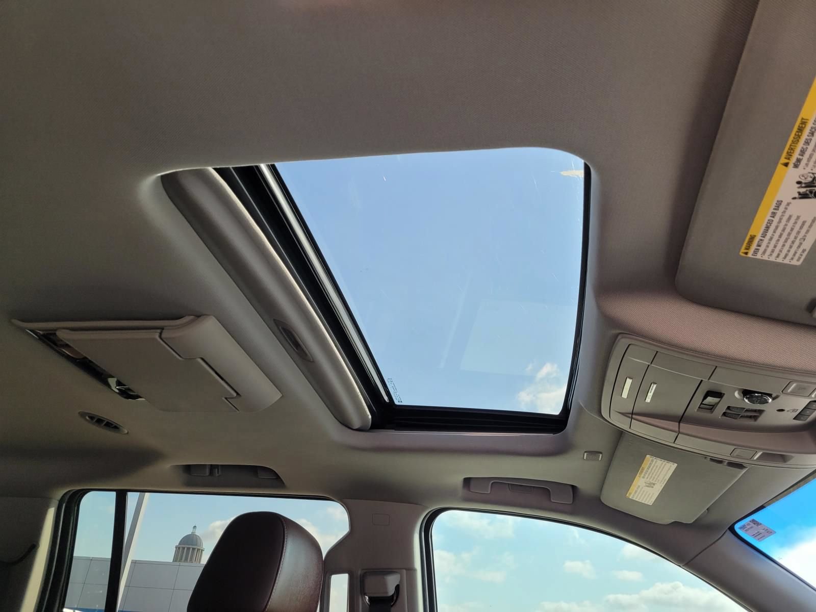Used 2019 Chevrolet Suburban Premier w/ Premier Plus Edition RWD image 12
