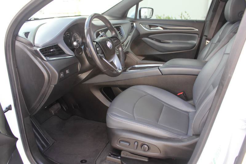 Used 2023 Buick Enclave Essence w/ Experience Buick Package FWD image 9