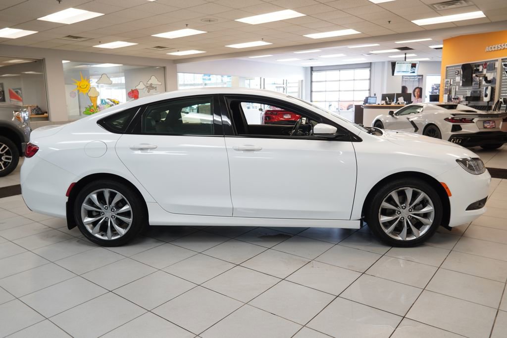 Used 2015 Chrysler 200 S w/ Comfort Group image 12