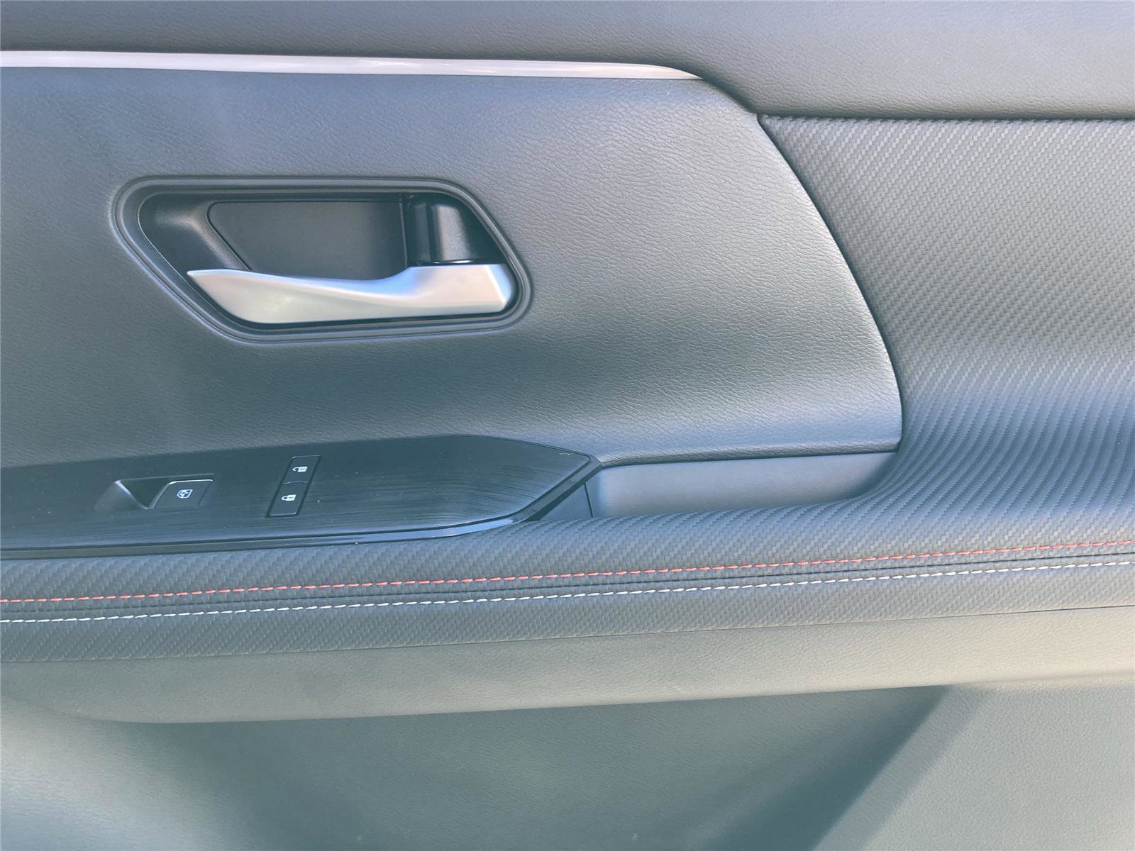 New 2026 Nissan Kicks SR image 30