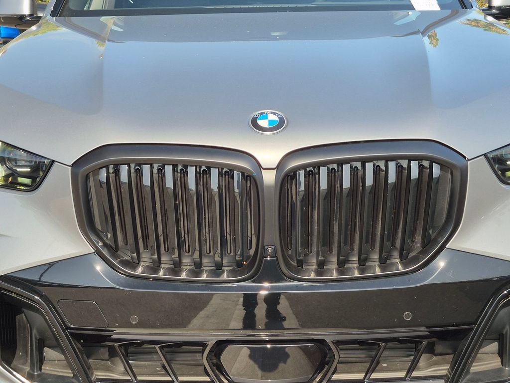 Used 2026 BMW X5 xDrive40i w/ M Sport Package AWD/4WD image 38